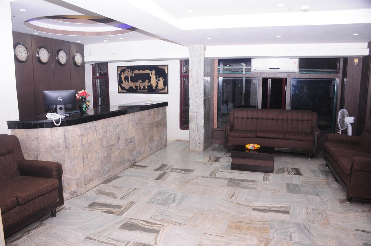 Hotel Surya Rājahmundry Exterior foto