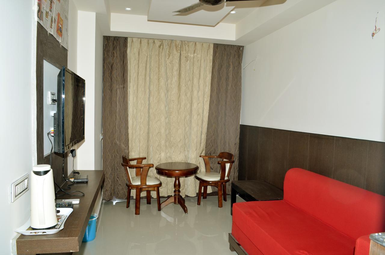 Hotel Surya Rājahmundry Exterior foto