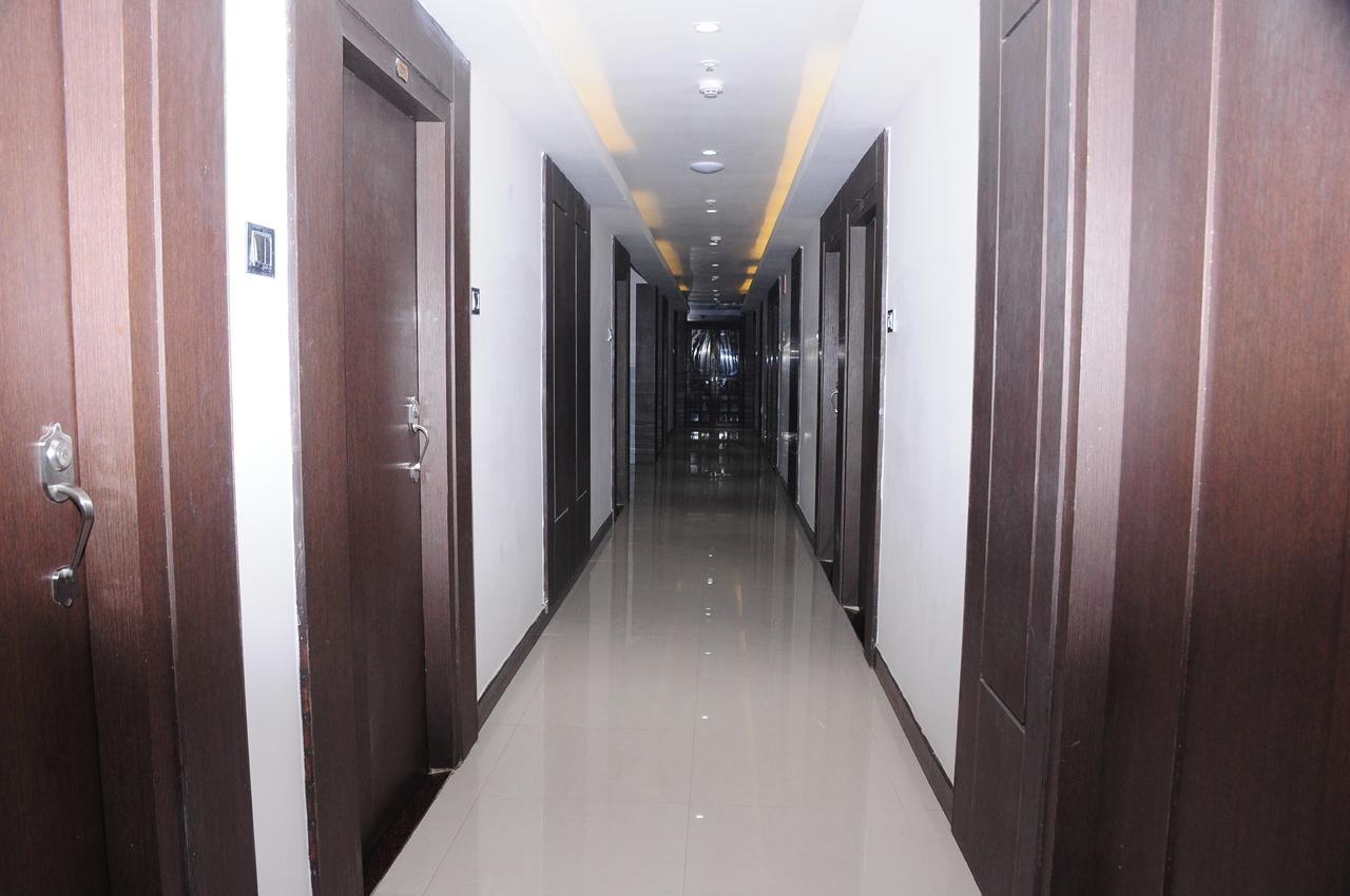Hotel Surya Rājahmundry Exterior foto