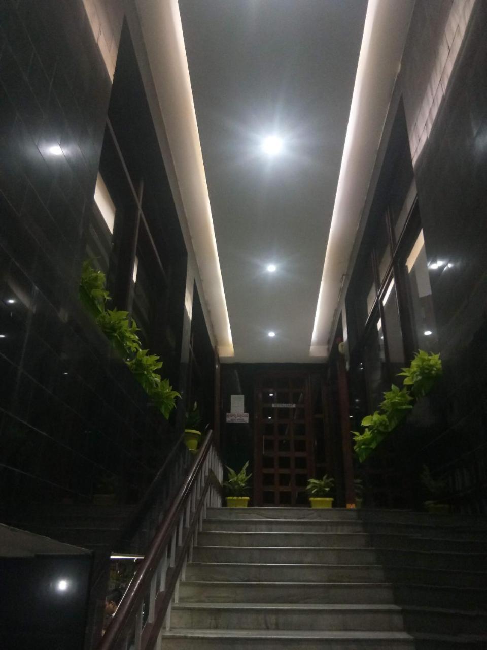 Hotel Surya Rājahmundry Exterior foto